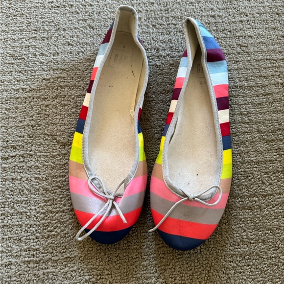 GAP Shoes - Gap Holiday Stripe Ballet Flats Size 8.5